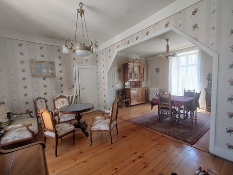 Grande maison en centre ville avec jardin- MILLAU