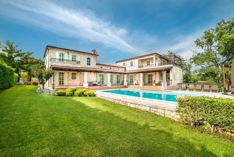 Location: Istarska županija, Višnjan, Višnjan. ISTRIA, VIŠNJAN - Luxury stone villa with pool Beautiful villa for sale only 11 km from the town of Porec and its beaches. It is located in a quiet location surrounded by three centuries of olive and oak...