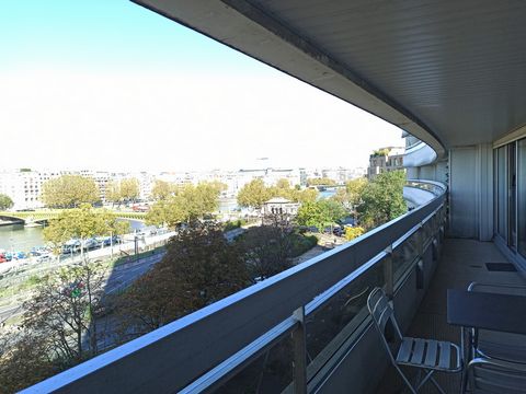 The apartment in Paris has 2 bedrooms and has capacity for 4 people. The apartment is tastefully-furnished, is fully-equiped, and is 85 m². The property is located 25 m from Roissy Charles de Gaule airport, 28 m from Orly airport, 300 m from Metro : ...