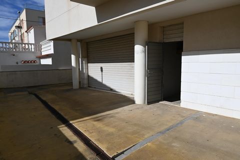 Close to the beach of Riells, ideal room to store bikes, beach kit,.....any type of storage. Mezzanine to store an additional 10 m2. A must-visit!