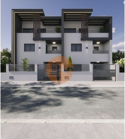 Urban building with 1442 m2 in Vila Real de Santo António, located in an area of excellence, next to the Guadiana river and just 300 meters from the city center and 500 meters from the beach. Vila Real de Santo António is a quiet town where investmen...