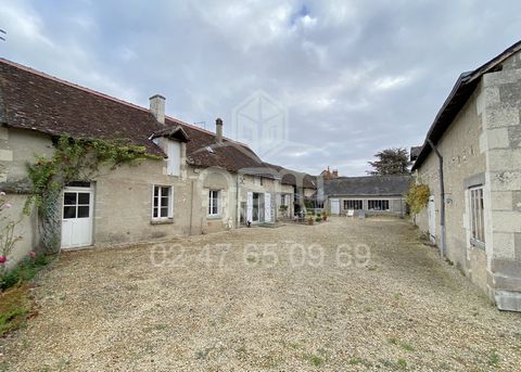 A few minutes from Ste Maure, beautiful volumes for this U-shaped farmhouse with a large living room with fireplace, open kitchen, 4 large bedrooms (between 15m2 and 18m2), bathroom + shower, office and attic. Numerous outbuildings allowing the creat...