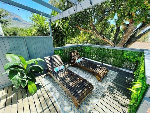 Luxury 4 Bed House For Sale in Vredehoek Cape Town South Africa Esales Property ID: es5553915 Property Location 29 Lambert Road, Vredehoek, Cape Town, 8001. Property Details With its glorious natural scenery, excellent climate, welcoming culture and ...