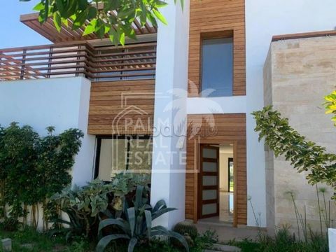 Luxurious villa in a high-end complex with pool in Casablanca bouskoura This magnificent villa of 955 m of land is composed of; on the ground floor; 1 suite with bathroom, dressing room, terrace 1 bathroom 2 lounges with fireplace Fully equipped kitc...