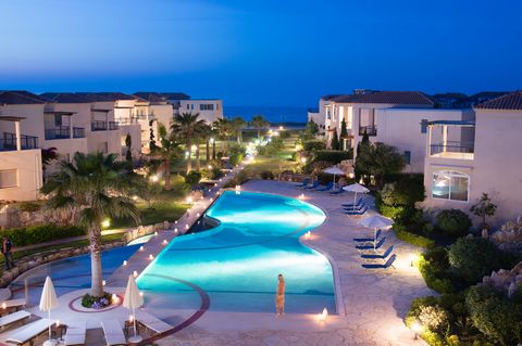 Aphrodite Beachfront Apartment 201 is located west of Crete in the region of Chania, only 15 minutes from the city of Chania and the Leptos Panorama Hotel . It is part of the internationally awarded project ‘Aphrodite’ and is set on a sea front locat...