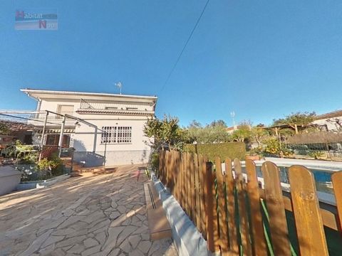 Spacious and bright detached villa for sale in an exclusive urbanization just 5 km from La Bisbal del Penedès. With a constructed area of 190 m2 distributed over two floors, this charming property has all the amenities to enjoy a quiet and comfortabl...