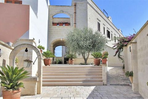 Położona w Diso, mniej niż 4 km od wybrzeża Adriatyku w Castro Marina, w strategicznym miejscu do zwiedzania całego Salento, Rezydencja oferuje apartamenty charakteryzujące się architekturą w stylu śródziemnomorskim, z odsłoniętymi detalami z kamieni...