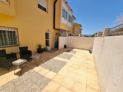 This is a town house, located in the village of La Alfoquía, within the municipality of Zurgena  offering four bedrooms and two bathrooms. La Alfoquía is a charming traditional town, and offers many amenities for day to day living, with supermarkets,...