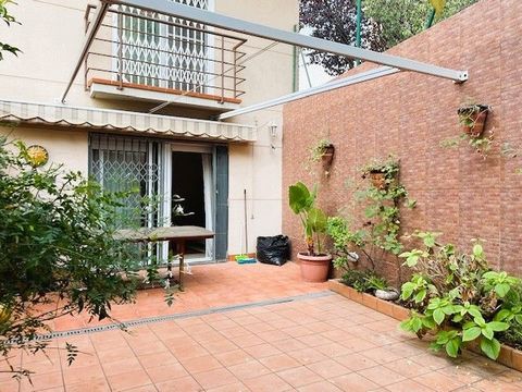 Non perdere questa opportunità a MONTGAT – CAN MAURICI Spettacolare casa del 1999, con 183 m2 costruiti e 30 m2 di giardino Accedendo dalla strada attraverso un ingresso indipendente di 6 m2, troviamo alcune scale che ci portano al primo piano, dove ...