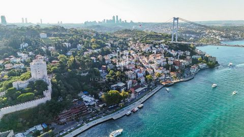 La villa à vendre à Istanbul est située dans le quartier Rumelihisarı de Sariyer sur le côté européen. Sariyer est situé sur la rive nord du Bosphore à Istanbul, un quartier populaire connu pour ses bâtiments historiques, ses demeures historiques, se...