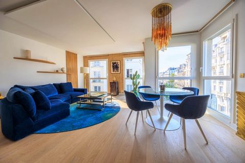 [EXKLUSIV] Quartier de l'Horloge, 3. Arrondissement Paris. Wunderschöne, vom Architekten renovierte 3-Zimmer-Wohnung in einer hohen Etage mit Balkon und freiem Blick. Verkauft mit einem überdachten Parkplatz. Entdecken Sie diese herrliche Wohnung von...