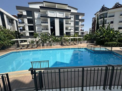 Mountain View 2-Bedroom Apartment in Konyaaltı Enjoy serene mountain views in this 2-bedroom, 1-bathroom apartment. Features include: Size: 110 m² gross, 90 m² net Layout: Open kitchen and balcony Comfort: Central gas and kalorifer heating Appliances...