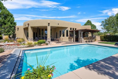 Enjoy Resort Living in this picturesque setting in the heart of the north valley, gated Bona Terra. Expansive outdoor luxury: lovely gunite pool, covered cabana/patio kitchen with grilling station, bar seating for 8, gorgeous water feature, tall cove...