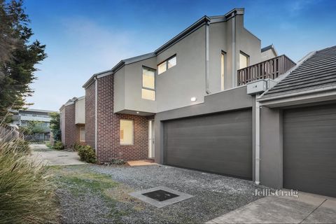 Both captivating and contemporary, this dynamic three bedroom plus study two bathroom town residence is tucked away with its own unique low maintenance distinction. Sparkling with porcelain tiled floors and high ceilings downstairs, this easy care se...