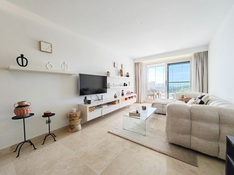 Apartment for rent in La Mairena, Marbella with 2 bedrooms, 2 bathrooms and 1 on suite bathroom, with communal swimming pool. Regarding property dimensions, it has 87.5 m² built and 20 m² terrace. Has the following facilities amenities near, air cond...