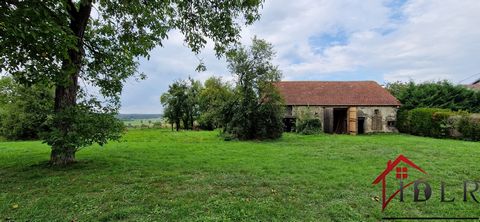 Deze oude vrijstaande boerderij met veel potentie ligt op 8 km van Fayl Billot (hoofdstad van de mandenmakerij), in het dorp Maizière sur Amance, dat uitkijkt over de Amance-vallei. Het is aangesloten op water en elektriciteit Het heeft een broodoven...