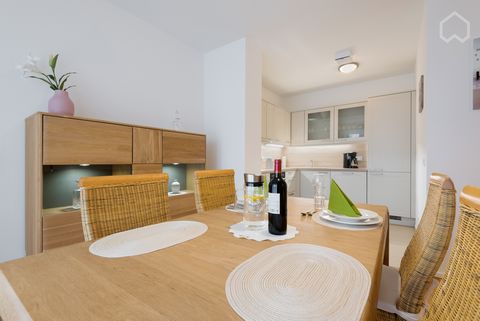 Object description You will feel good right away! This exclusive 2.5 room apartment with designer furniture is located on the 2nd floor of a recently constructed building in passive construction (KfW Effizienzhaus 55) in the Lyoner Quartier in Frankf...