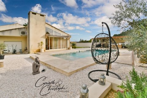 Dpt Hérault (34), à vendre à Plaissan Villa moderne T6 216m² Terrain de 2 000m² avec piscine et pool house