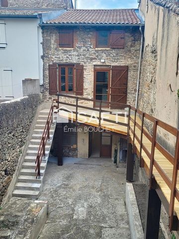 Charmante maison de village avec terrasse et atelier