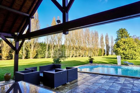 Dpt Yvelines (78), à vendre proche de LA VILLENEUVE EN CHEVRIE propriete P10 de 366 m² - Terrain de 5 710,00 m²