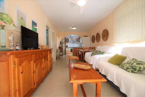 Deze fijne accommodatie aan de kust bij het Spaanse Cartagena beschikt over een prachtig uitzicht op zee. Het is ideaal voor vakanties met familie of vrienden. Met het strand op een steenworp afstand ligt een dagje luieren uiteraard voor de hand, maa...
