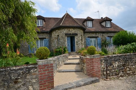 ESTERNAY (51), à vendre maison de caractère de 210 m2 et son terrain de 2400 m2
