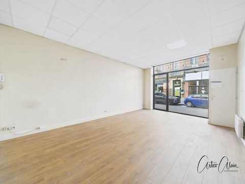Dpt Haute Garonne (31), à vendre VILLEFRANCHE DE LAURAGAIS immeuble local et appartement T3
