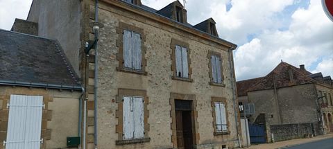 MAISON DE VILLAGE - A RENOVER