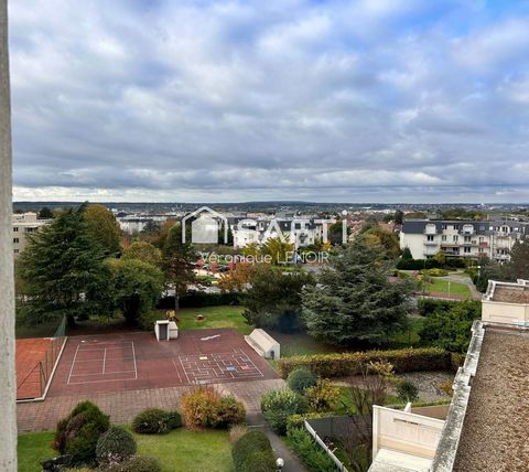 CHATOU - Hauts de Chatou : Beau 2P de 54m2 avec vaste TERRASSE dans une résidence sécurisée