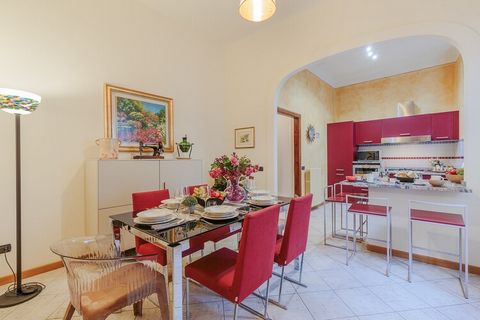Welcome to a refined retreat in the heart of Lucca, where Renaissance beauty meets modern comfort. This elegant third-floor apartment is perfectly positioned just steps from the iconic San Michele Cathedral and the historic Town Hall, offering a peac...