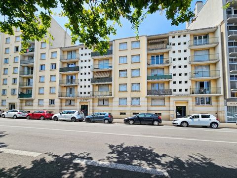 Appartement à vendre 2 pièces + balcon et cave TARBES (65)