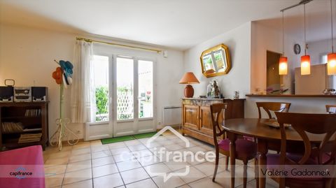Appartement à vendre 4 pièces ROCHEFORT (17)300 - Appartement en rez-de-jardin avec cour privée Comme une maison !