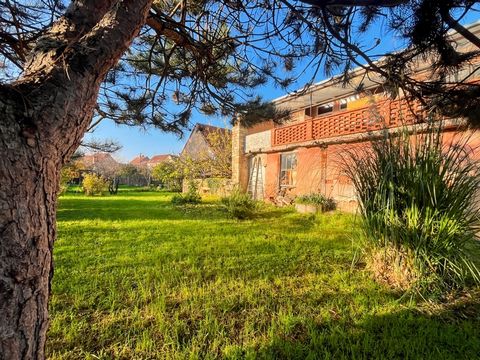 Maison en pierre, 5 pièces à 10 minutes de CLUNY (71) dans un village avec commerces - Terrain de 550 m²