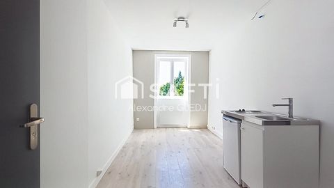 STUDIO REFAIT A NEUF AVEC PLACE DE PARKING PRIVEE