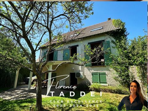 Sainte-Mesme – Une maison à l’abri du tumulte