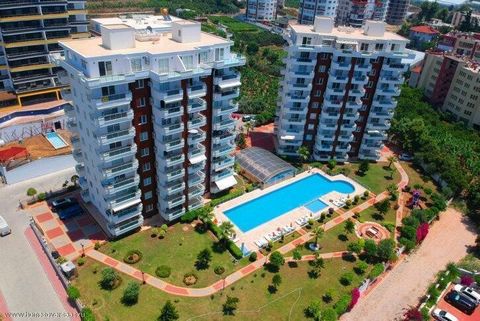 Volledig gemeubileerd – modern en comfortabel – perfect om te wonen of te investeren  Op slechts 600 meter van het strand!  Kenmerken van het complex: ✅ Buiten- en binnenzwembaden ✅ Fitnesscentrum en sauna ✅ Grote aangelegde tuin en barbecueplaats ...
