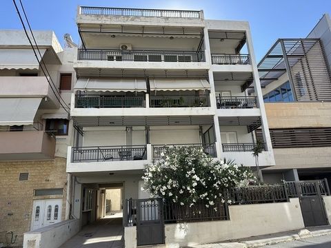 Rethymno, Koumes, Appartement te koop, 106 m², Verdieping: 3e, 2 Verdieping(en), 3 Slaapkamers, 1 Badkamer(s), 1 WC, Verwarming: Autonoom - Olie, Uitzicht: Zee, Bouwjaar: 2012, Energie Certificaat: E, Vloeren: Tegels, Kozijnen: Aluminium, Kenmerken: ...