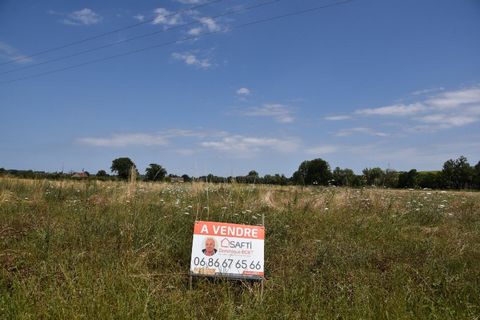 Terrain plat constructible très tranquille
