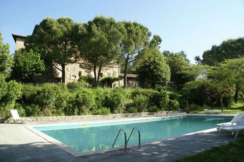 Welcome to the green heart of Umbria! This cozy apartment (ground floor) is part of a beautifully restored 12th-century building. Enjoy the surroundings from your private terrace or take a refreshing dip in the shared swimming pool. This place is ide...
