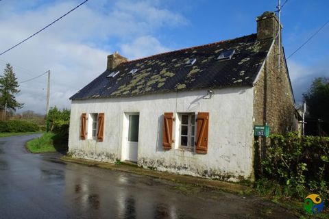 This stone property would make a lovely permanent residence or a holiday home situated in the town of Guiscriff in the department of Morbihan. In Guiscriff there are number of shops, restaurants and bars. This cute cottage will need to be renovated t...