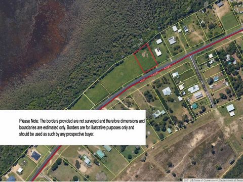 Bouw uw droomhuis aan de kust op dit ca. 2606m2 grote stuk grond. Gelegen in het prachtige Tully Heads, zijn er tal van lokale visplekken en het strand ligt op slechts ca. 2 kilometer afstand. Het lokale caravanpark verkoopt ook brandstof en boodscha...