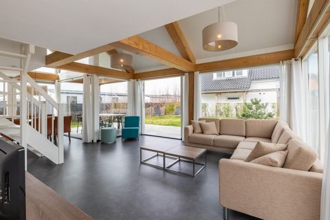 This beautifully spacious and bright six-person holiday home with three bedrooms and two bathrooms is only a few hundred metres from the beach of Renesse. The playful layout, spacious bedrooms with custom windows and wonderful light on all sides make...