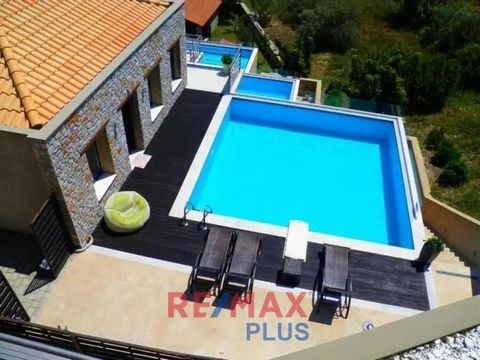Sporades-Skiathos, Main town - Chora, Hotel For Sale 1.200 sq.m., In Plot 12500 sq.m., Property status: Amazing, 3 level(s), 20 spaces, Heating: Central - Petrol, 7 Bathrooms(s), 7 WC, 10 parkings, Building Year: 2011, Energy Certificate: Under publi...