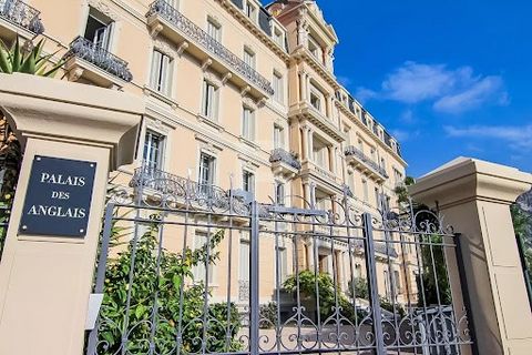 Located in the heart of Beaulieu-sur-mer, this exceptional apartment, entirely renovated with quality materials and refinement, occupies an ideal position within the prestigious Palais des Anglais. It features an elegant entrance hall, an open-plan k...