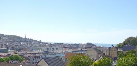 Exclusively at the Agence du Centre! A 2 bedroom apartment with views of the port and the sea of Fécamp 76400, This completely renovated apartment is for sale furnished! Located on the heights of the Bourg Beaudoin district in Fécamp 76400, it is com...