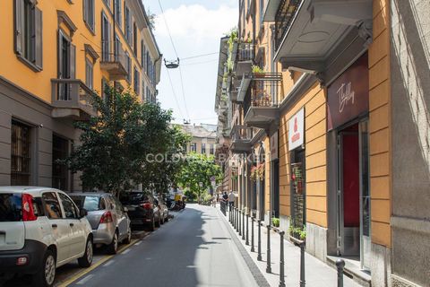 MILAN - VIA ORTI 1 BUSINESS FOR SALE WITHOUT WALLS In the Porta Romana area, one of the most vibrant and well-served neighborhoods in Milan, we offer for sale a unique commercial activity of its kind. This 45 m2 store, located in a strategic position...