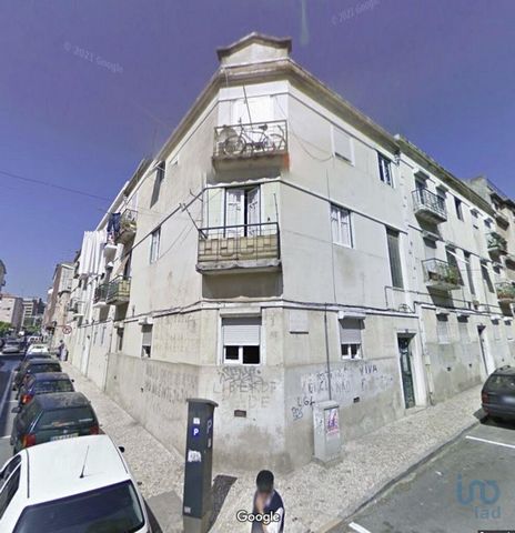Prédio para Venda em Moscavide, Lisboa. Prédio composto por 3 frações de tipologia T3, encontrando-se com contractos de arrendamento em curso. Ideal para investimento, venha conhecer este prédio composto por 3 Apartamentos de tipologia T3 situados em...