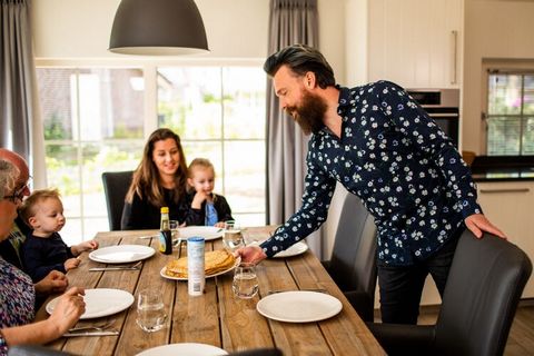 The very comfortable villas on holiday park Hof van Salland are built in typical Twente-Saxon style. All detached homes have modern furnishings, high quality finish and are available in various types and sizes. The comfort type is available in a 4 pe...