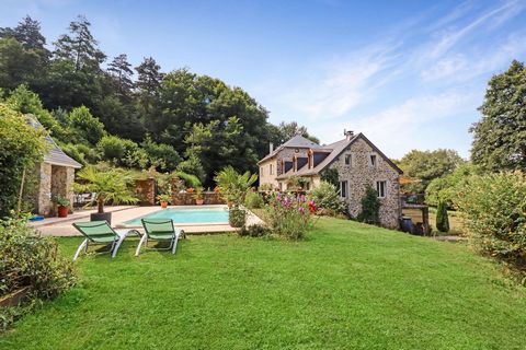 Situated in a breathtakingly beautiful secluded location within the commune of Madranges is this lovely 5 bedroom stone house.  Within private grounds of  37600m2, you have 31 823m2 of wood-land and a manageable 5 777m2 of gardens, housing that stunn...