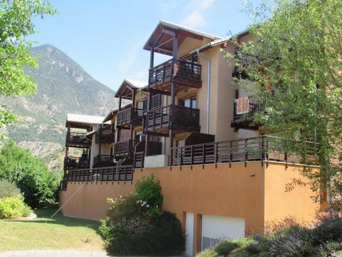 Appartement met garage en kelder te koop in Guillestre in de Hautes-Alpes (05), Prachtig appartement van 95 m² gelegen in het prachtige condominium 